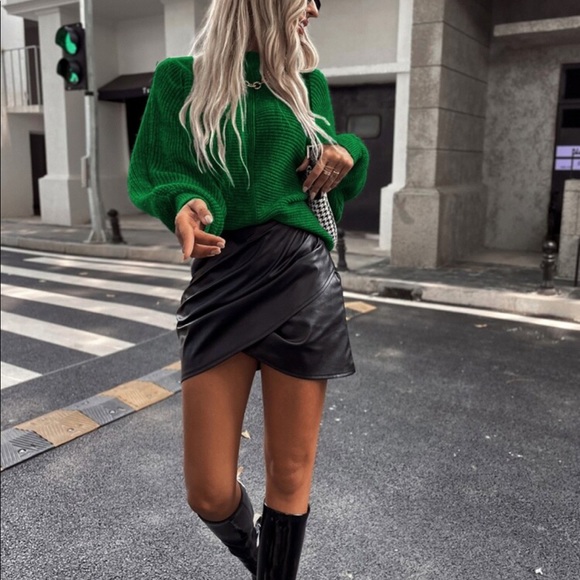 Cozy Batwing Sleeve Knit Sweater Top Green - Picture 5 of 7